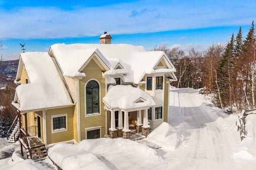 Detached House in Saint-Sauveur, Laurentides