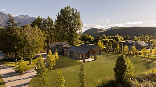 Detached House in Queenstown, Queenstown-Lakes District