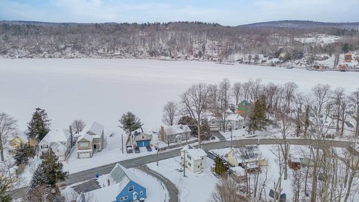 Detached House in Winchester Center, Litchfield County