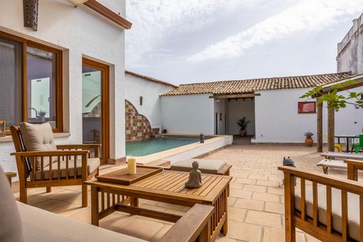 Mehrfamilienhaus in Huelva, Andalusien