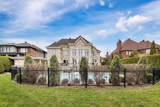 Casa Unifamiliare a Candiac, Montérégie