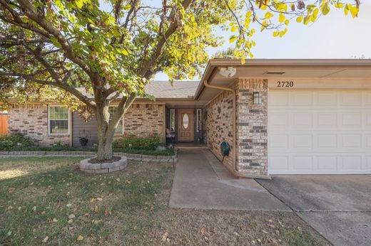 Einfamilienhaus in Edmond, Oklahoma County