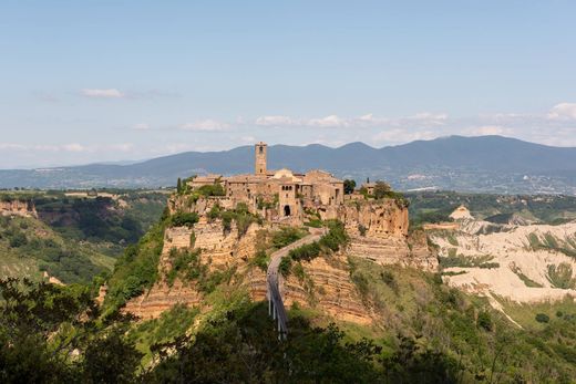 Villa multifamiliale à Bagnoregio, Viterbe