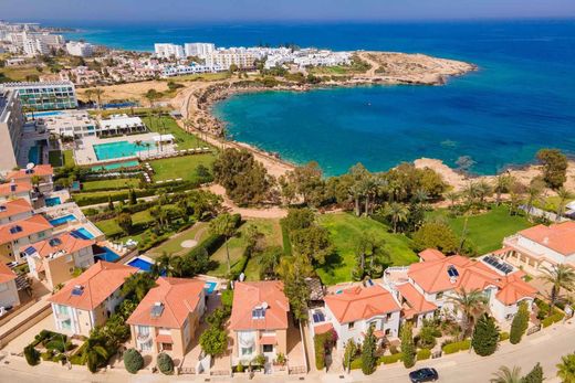 Detached House for sale in Famagusta