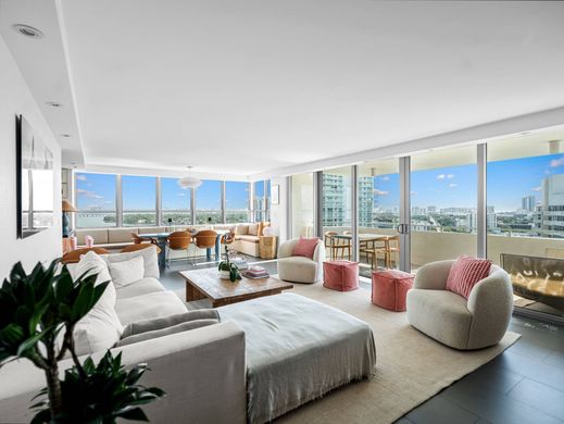 Apartment / Etagenwohnung in Miami Beach, Miami-Dade County