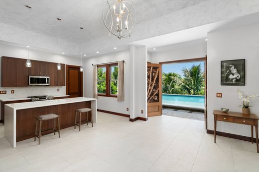 Luxury home in Pepeekeo, Hawaii County