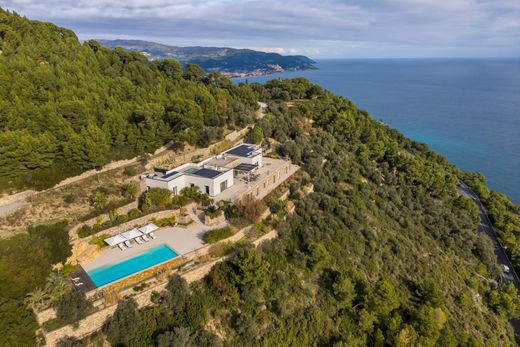 别墅  Diano Marina, 因佩里亚省