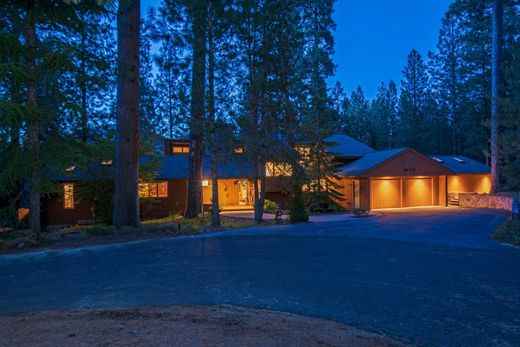 Luxury home in Black Butte Ranch, Deschutes County