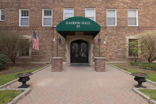 Luxury home in Bronxville, Westchester County