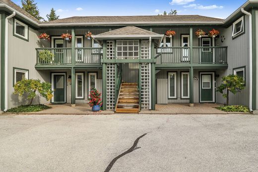 Apartment in Collingwood, Ontario