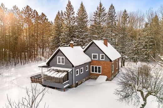 Casa Unifamiliare a Sutton, Montérégie