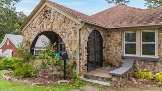 Detached House in Little Rock, Pulaski County