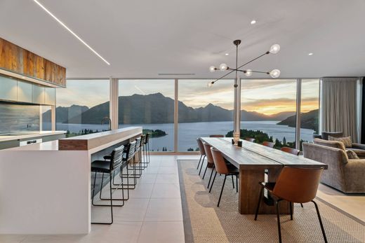 Detached House in Queenstown, Queenstown-Lakes District