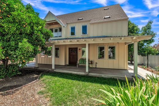 Detached House in Pomona, Los Angeles County