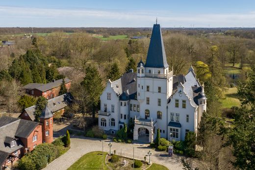 قلعة ﻓﻲ Tremsbüttel, Schleswig-Holstein