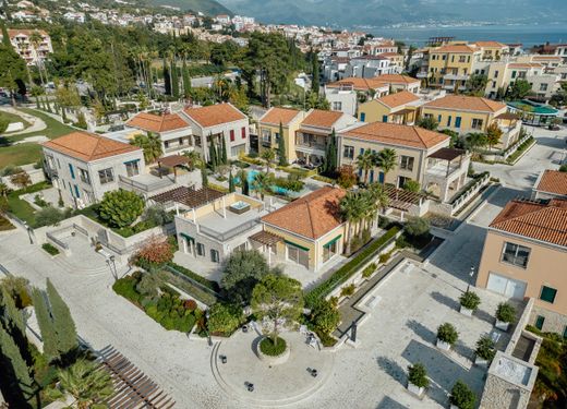 Casa en Herceg Novi