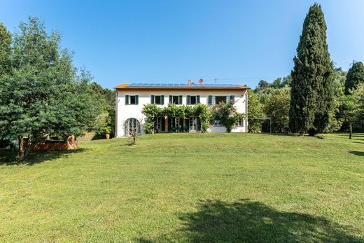 Villa in Vecchiano-Nodica, Province of Pisa