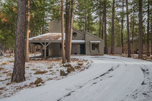 Luxury home in Sunriver, Deschutes County