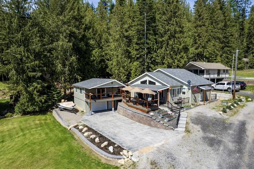 Detached House in Spirit Lake, Kootenai County