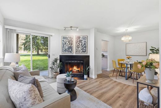 Apartment in Mukilteo, Snohomish County