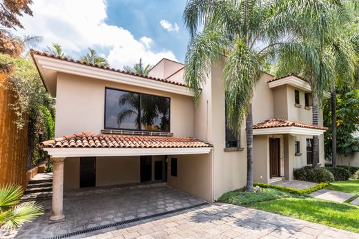 Detached House in Zapopan, Jalisco