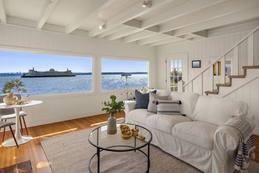 Luxury home in Bainbridge Island, Kitsap County