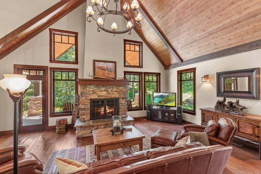 Detached House in Harrison, Kootenai County