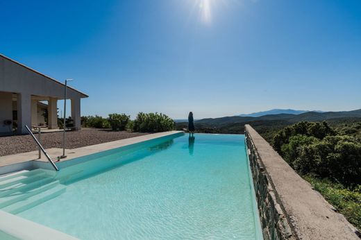 Vrijstaand huis in Thuir, Pyrénées-Orientales