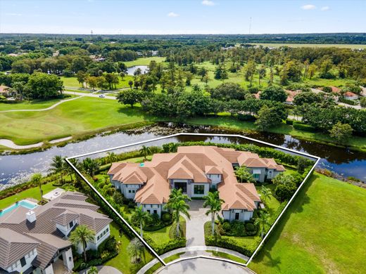 Detached House in Wellington, Palm Beach