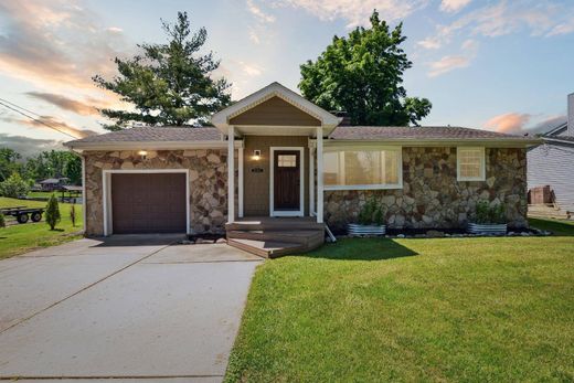 Detached House in White Lake, Oakland County