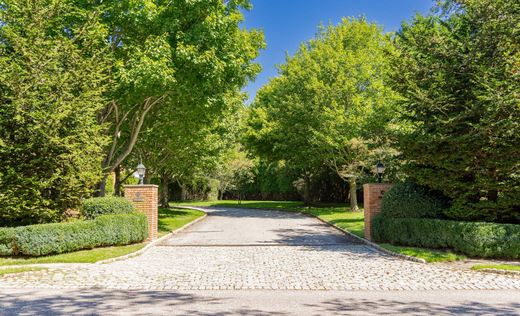 Detached House in Southampton, Suffolk County