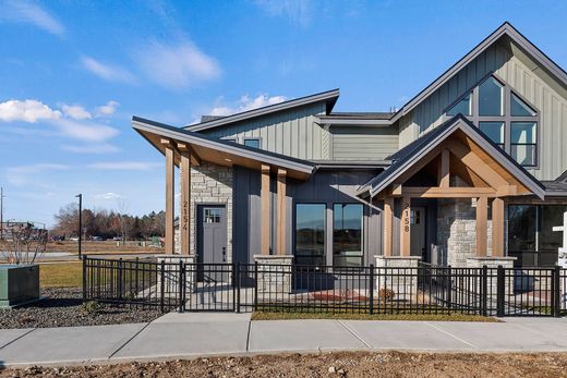 Townhouse in Eagle, Ada County