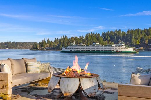 Detached House in Bainbridge Island, Kitsap County