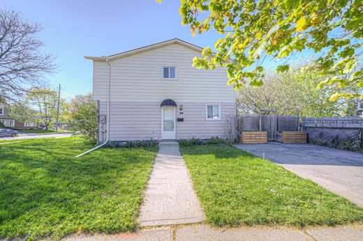 Casa Unifamiliare a Waterloo, Ontario