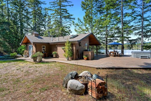 Einfamilienhaus in Qualicum Beach, Regional District of Nanaimo