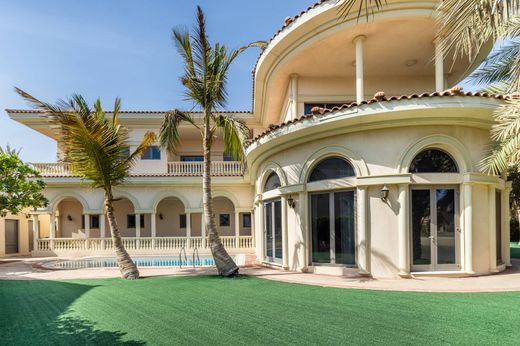 Villa for rent per year in Dubai
