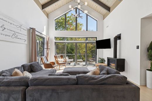 Apartment / Etagenwohnung in Mont-Tremblant, Laurentides