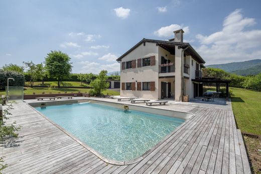 Müstakil ev Cavaso del Tomba, Treviso ilçesinde