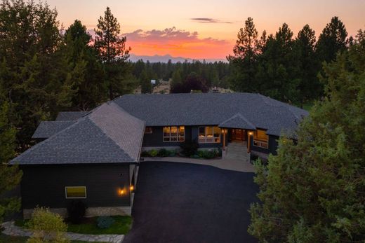 Luxury home in Bend, Deschutes County