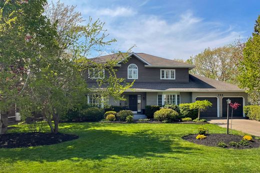 Detached House in Bedford, Nova Scotia