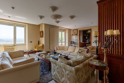 Apartment / Etagenwohnung in Rom, Latium