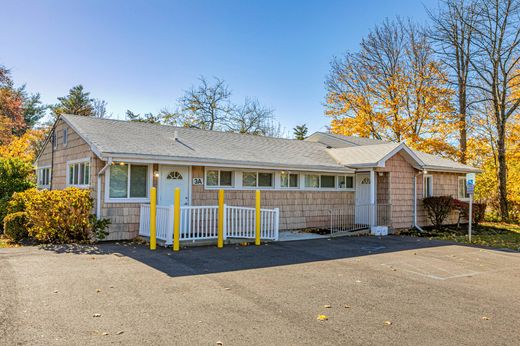 Detached House in Kendall Park, Middlesex County