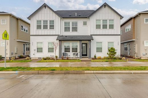 Apartment in Hillsboro, Washington County