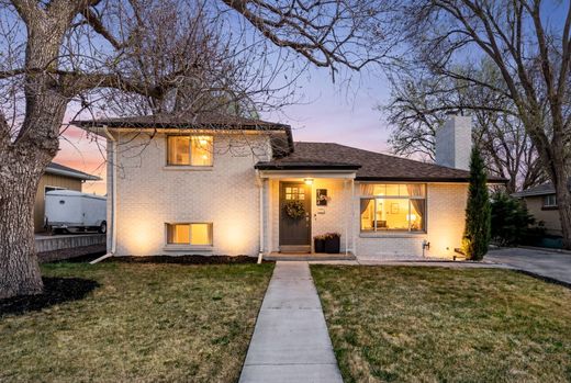 Detached House in Arvada, Jefferson County
