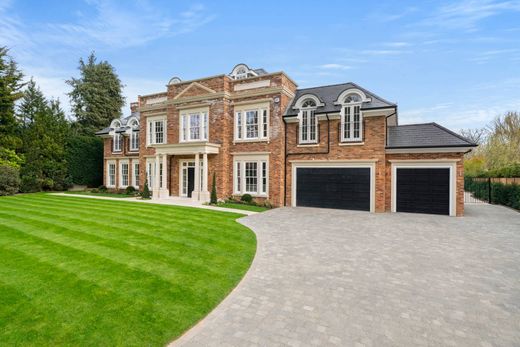 Detached House in Surrey Quays, Greater London