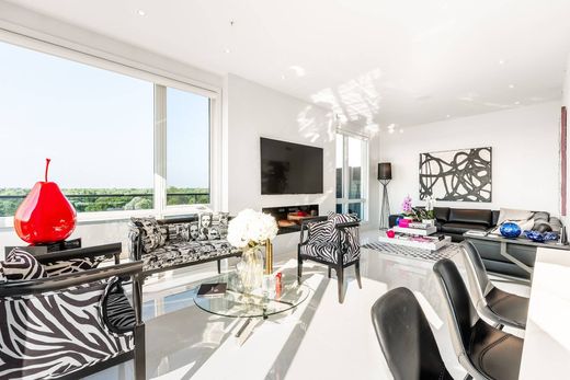 Apartment in Mont-Royal, City of Montréal