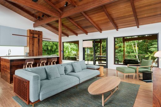 Luxus-Haus in Hilo, Hawaii County