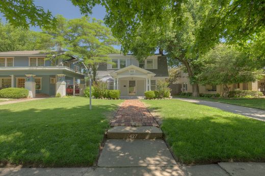 Luxury home in Oklahoma City, Oklahoma County