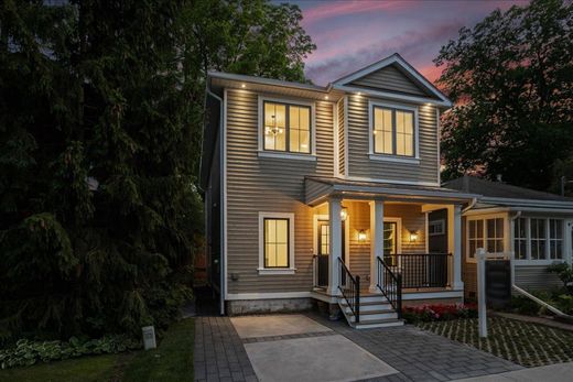 Detached House in Oakville, Ontario
