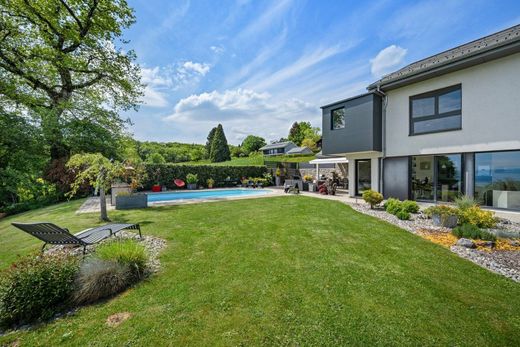 Detached House in Le Vaud, Nyon District